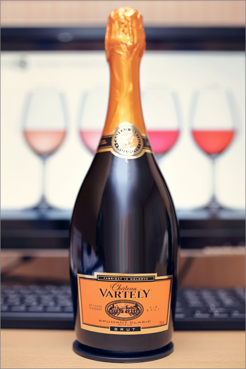 CHATEAU_VARTELY_Spumant_Clasic_Brut_2011